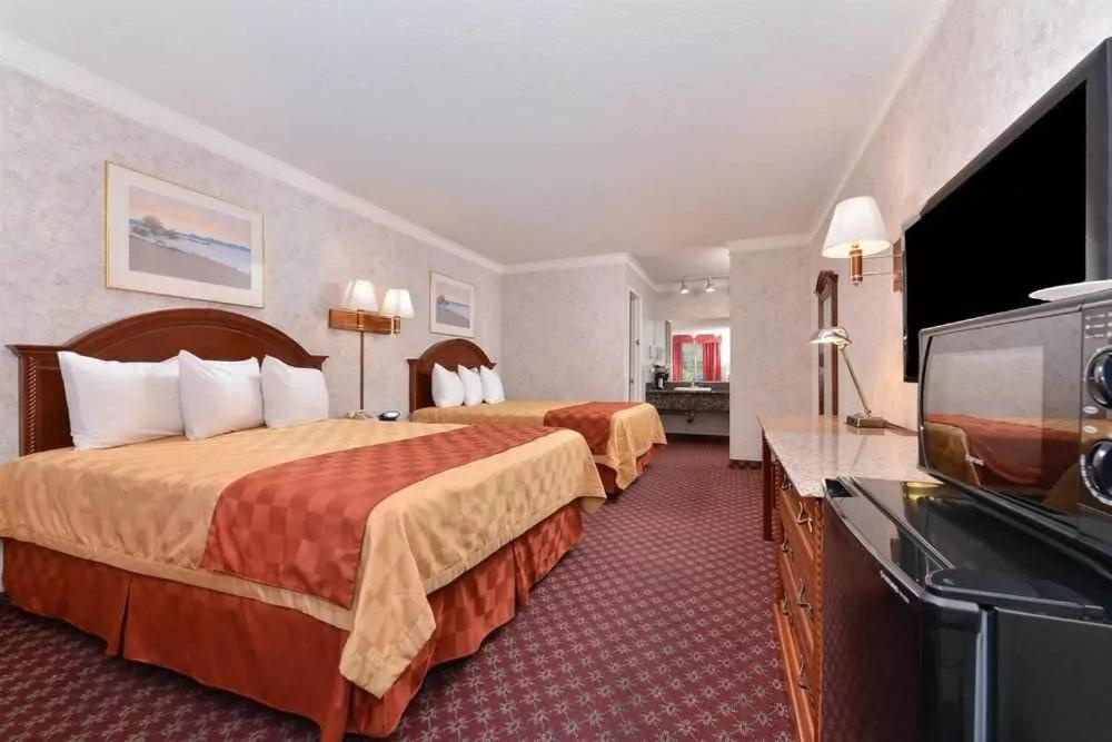 Americas Best Value Inn & Suites - Fontana Main image