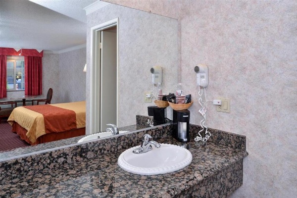 Americas Best Value Inn & Suites - Fontana image 12
