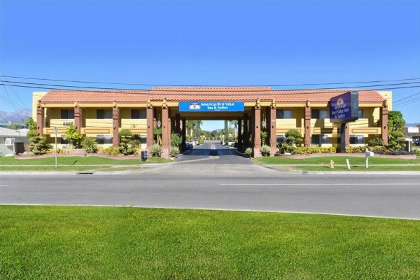Americas Best Value Inn & Suites - Fontana image 13